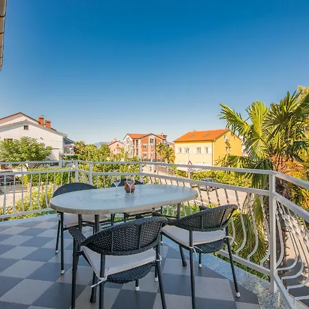 Apartment Kantun 1 Njivice